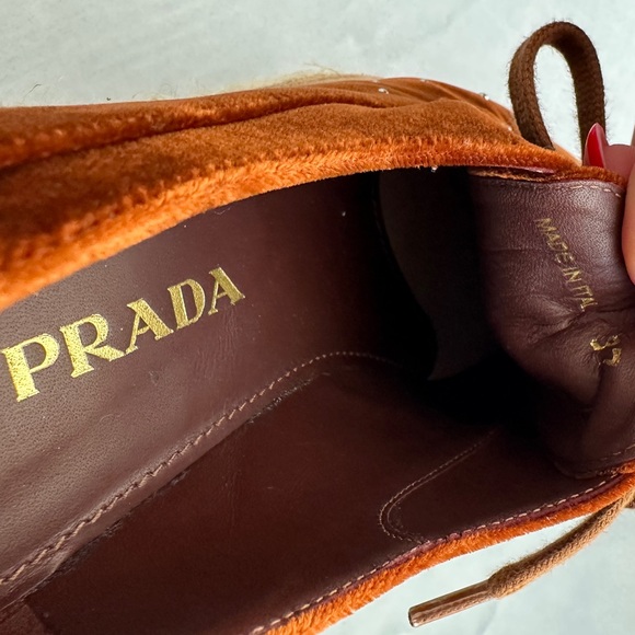 Prada platform shoes - mint condition - Picture 4 of 4